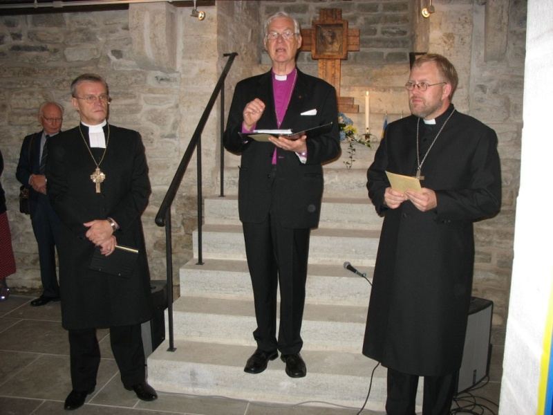 Kirikumuuseumi avamisel olid peapiiskop Andres Põder, Rootsi kuningliku õukonna emeriitpiiskop Henrik Svenungsson ja Rootsi-Mihkli koguduse õpetaja Patrik Göransson. 