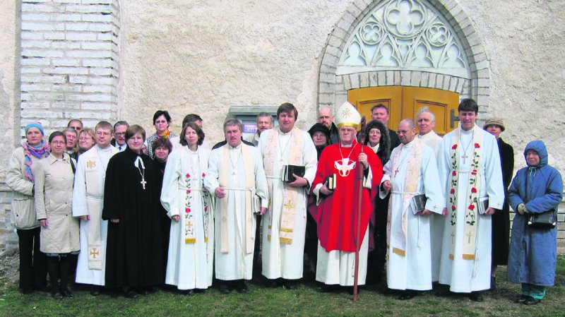 Nissi kirikus on lõppenud Lääne-Harju praostkonna sinodi jumalateenistus.