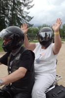 Anna-Liisa Petolai on valmis mootorrattasõiduks. Anna-Liisa Petolai on valmis mootorrattasõiduks.