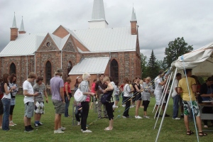 Suvepäevad Kambjas tunnistasid, et meie noored on rõõmsameelsed ja teadmishimulised. Fotod: Rita Puidet Suvepäevad Kambjas tunnistasid, et meie noored on rõõmsameelsed ja teadmishimulised. Fotod: Rita Puidet