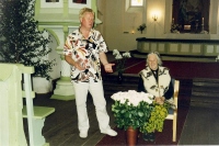 80 roosi – sama palju kui aastaid. Koos Toomas Lõhmustega. 80 roosi – sama palju kui aastaid. Koos Toomas Lõhmustega.