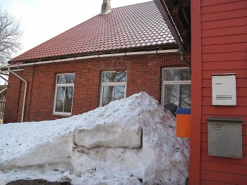 Urvaste kiriku pastoraadi esine.