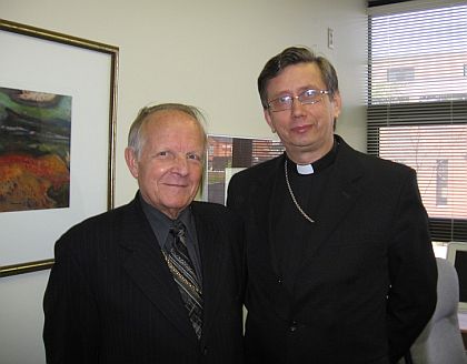 E.E.L.K. peapiiskop Andres Taul ja E.E.L.K. ning EELK assessor Joel Luhamets Torontos. Foto: Eesti Elu