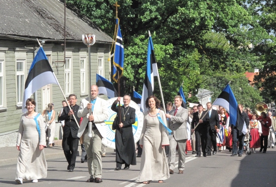 Vaimuliku laulupeo rongkäik. Mari Paenurm Vaimuliku laulupeo rongkäik. Mari Paenurm