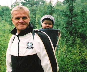 Carl-Philip vanaisa Andresega rännakul. Foto: Erakogu