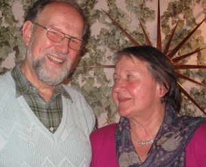 Ursula ja Reinhard Friedrich naudivad elu Tansaanias, aga ka Eestis tunnevad nad ennast koduselt. Foto: Sirje Semm