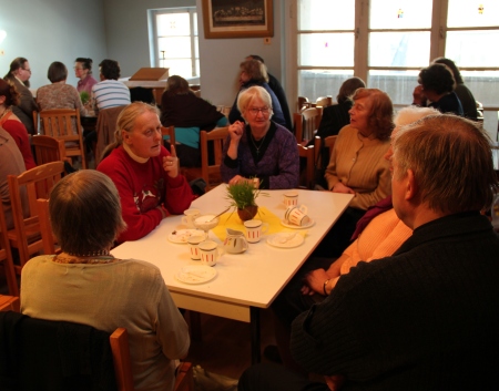 Sundimatu õhkkonna ja harivate üritustega misjonikohvikute sari tekkis Eesti evangeelsete kirikute misjonijuhtide algatusest. Kaisa Kirikal Sundimatu õhkkonna ja harivate üritustega misjonikohvikute sari tekkis Eesti evangeelsete kirikute misjonijuhtide algatusest. Kaisa Kirikal