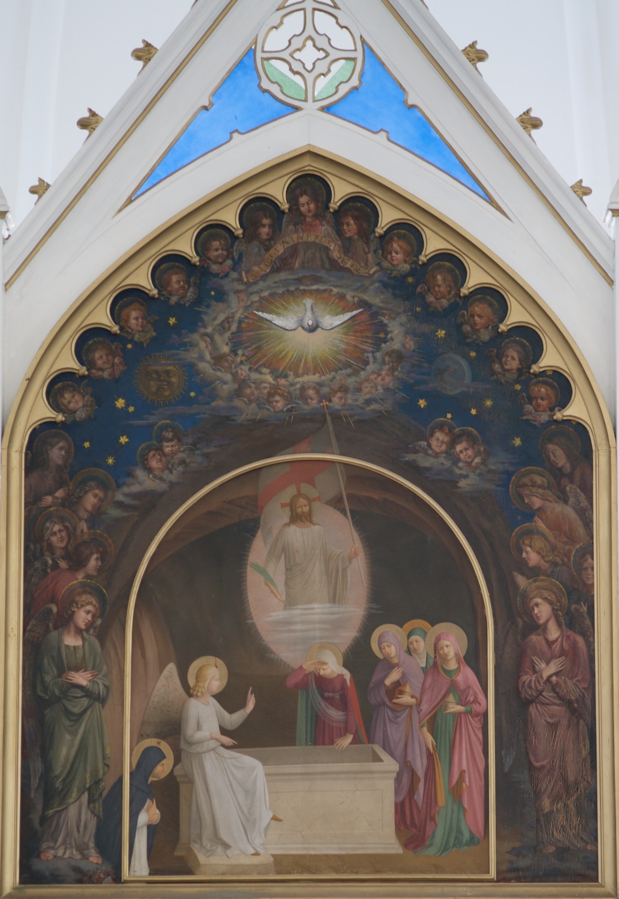 Ja hauakambrisse minnes nad nägid paremal pool istumas noorukit, riietatud pikka valgesse kuube. Ja neil hakkas hirm. Aga nooruk ütles neile: «Ärge kartke! Te otsite ristilöödud Jeesust, Naatsaretlast. Ta on üles äratatud, teda ei ole siin. Näe, siin on paik, kuhu ta pandi!» (Markuse evangeelium 16:5–6) Altar maaliga «Ülestõusmine» («Naised haual») Vastseliina kirikus. Toivo Hollo Ja hauakambrisse minnes nad nägid paremal pool istumas noorukit, riietatud pikka valgesse kuube. Ja neil hakkas hirm. Aga nooruk ütles neile: «Ärge kartke! Te otsite ristilöödud Jeesust, Naatsaretlast. Ta on üles äratatud, teda ei ole siin. Näe, siin on paik, kuhu ta pandi!» (Markuse evangeelium 16:5–6) Altar maaliga «Ülestõusmine» («Naised haual») Vastseliina kirikus. Toivo Hollo