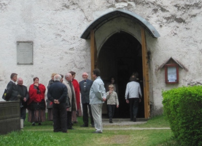 Kaheksa sajandi vanune Maarjale pühendatud pühakoda võttis vastu lauljaid. 3 x Sirje Semm Kaheksa sajandi vanune Maarjale pühendatud pühakoda võttis vastu lauljaid. 3 x Sirje Semm