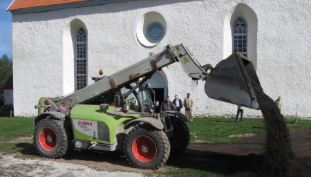 Talgulisi abistas ka mehaaniline töövahend. Key Paju Talgulisi abistas ka mehaaniline töövahend. Key Paju