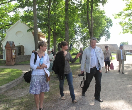 Pidupäevalised, esiplaanil Kristjan Raba Pidupäevalised, esiplaanil Kristjan Raba