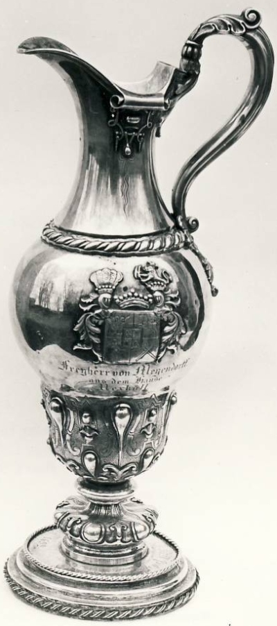 Keila kiriku hõbedast kann. Carl Magnus Stahle, 1844. a (mälestis nr 14893). Kann kaalub 1,6 kg ja on 43,7 cm kõrge. A. Sillasoo, 1979 Keila kiriku hõbedast kann. Carl Magnus Stahle, 1844. a (mälestis nr 14893). Kann kaalub 1,6 kg ja on 43,7 cm kõrge. A. Sillasoo, 1979