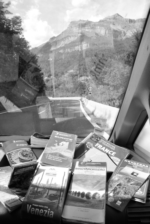 Mont Blanci jalamil Prantsusmaal. Mont Blanci jalamil Prantsusmaal.