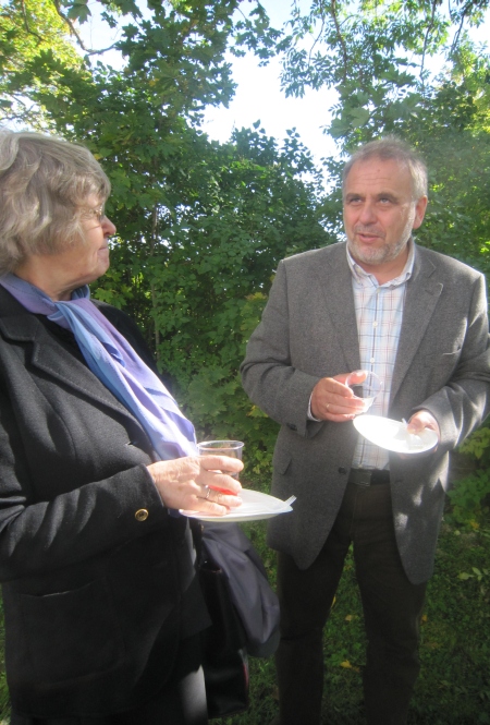 Vestlushoos on orelimeister Olev Kents ja kirikumuusik Aivi Otsnik. Vestlushoos on orelimeister Olev Kents ja kirikumuusik Aivi Otsnik.