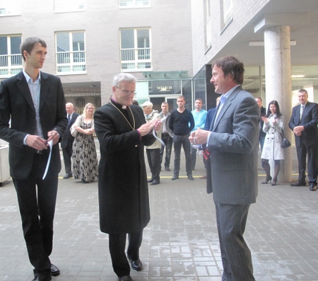 Lindilõikamise au oli projektijuht Meelis Kaldel (vasakult), Andres Põderil ja Ott Kikkasel. Sirje Semm