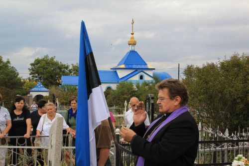 Villu Jürjol oli au avada päevad Beregovojes mälestusteenistusega kalmistul. 