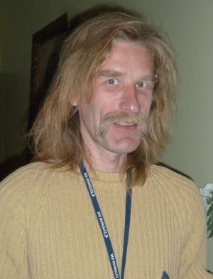 Tõnu Veldre on oma kodusaarel hinnatud kaastööline, kelle abile ja eestvedamisele saab alati loota. Tõnu Veldre on oma kodusaarel hinnatud kaastööline, kelle abile ja eestvedamisele saab alati loota.