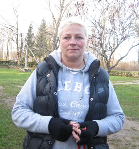 Vika Vallaste võtab suviti vastu laagrilisi ning hoolitseb kiriku ja ümbruse korrasoleku eest. Vika Vallaste võtab suviti vastu laagrilisi ning hoolitseb kiriku ja ümbruse korrasoleku eest.