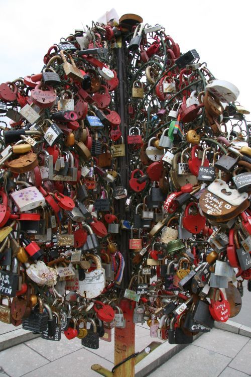 Tekst ja foto: Arho Tuhkru Tekst ja foto: Arho Tuhkru