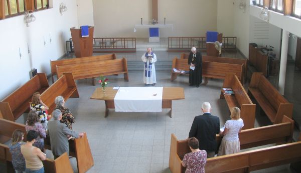 Jumalateenistusel Reformatsiooni kirikus teenisid õpetajad Cesar Gogorza ja Tõnis Nõmmik. Fotod: Kadri Munro ja Andres Vaher Jumalateenistusel Reformatsiooni kirikus teenisid õpetajad Cesar Gogorza ja Tõnis Nõmmik. Fotod: Kadri Munro ja Andres Vaher