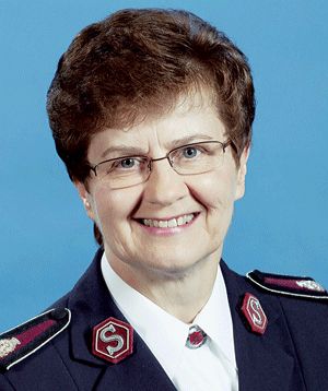 Päästearmee ülemaailmne juht kindral Linda Bond külastas Eestit. Kindral Bondi sõnul vajavad inimesed tänapäevases muutlikus maailmas nii hingelist kui materiaalset abi. Internet